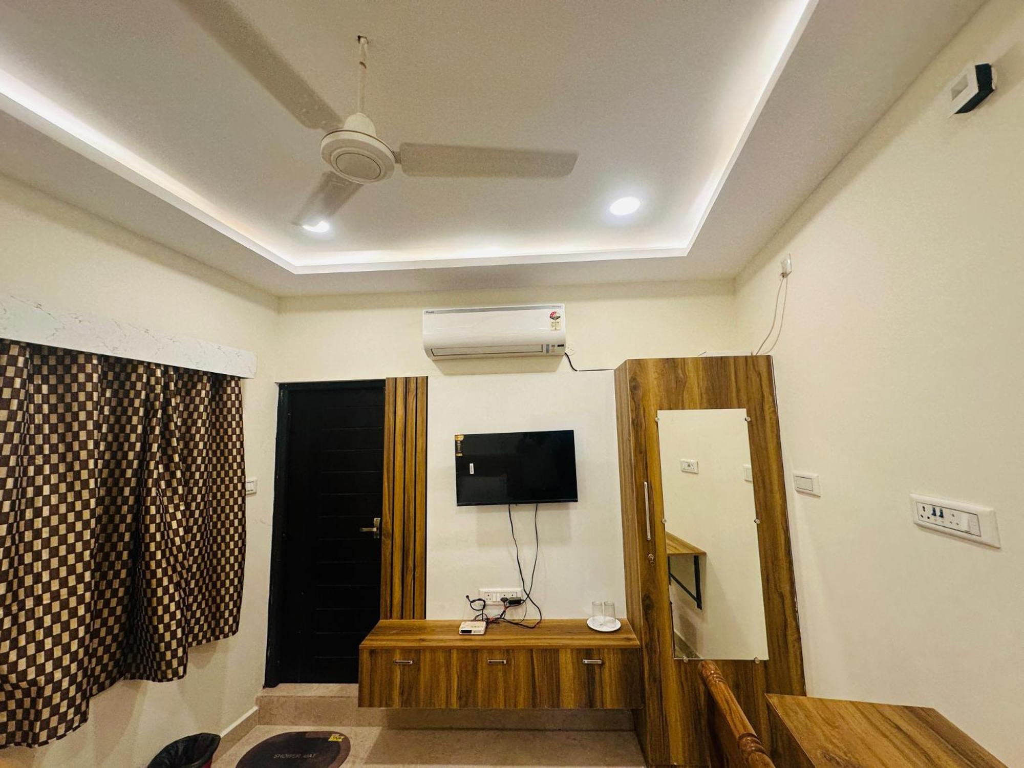 Villa Mahadeepam Residency Tiruvannāmalai Esterno foto