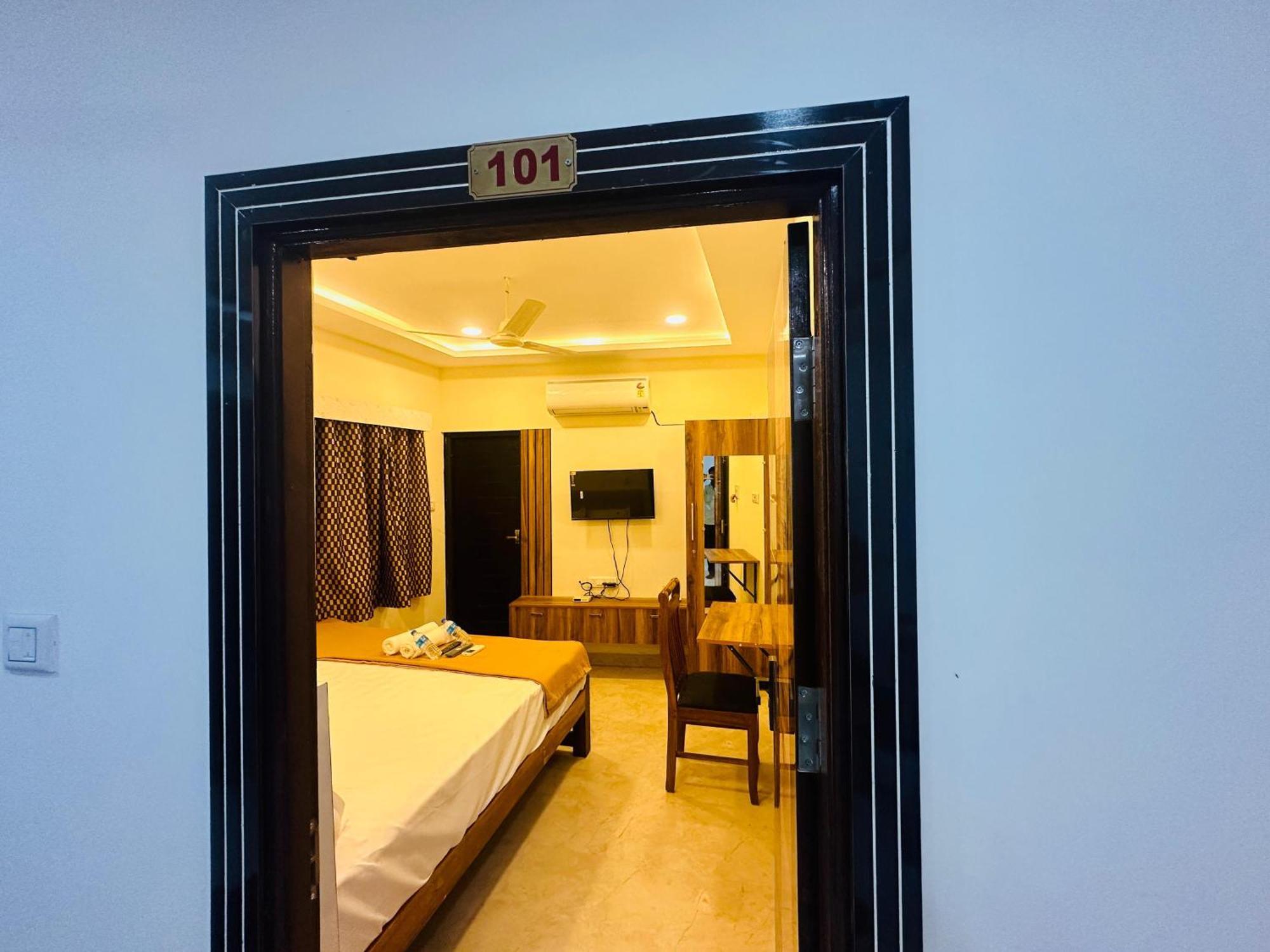 Villa Mahadeepam Residency Tiruvannāmalai Esterno foto
